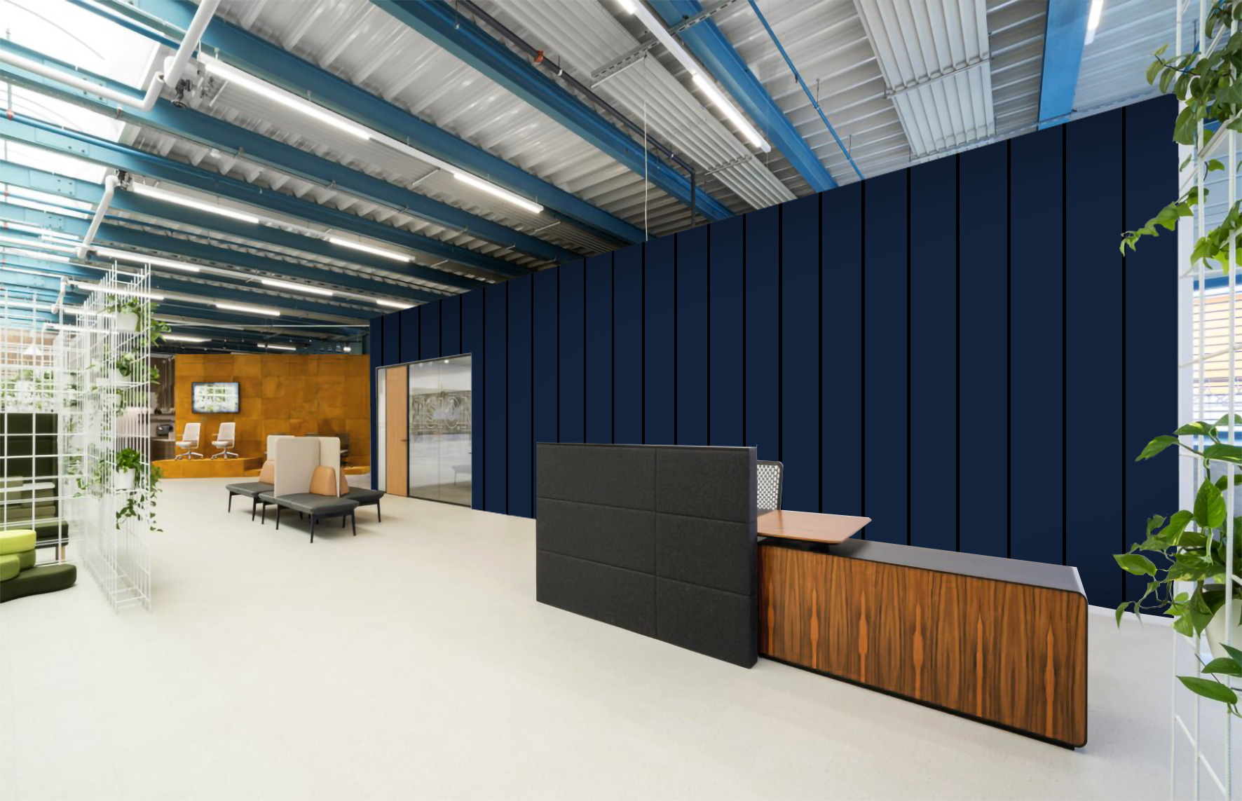 Blaue Akustik-Wandpaneele hinter Empfangstheke in modernem Büro, ideal für stilvolle Raumgestaltung und bessere Schalldämmung