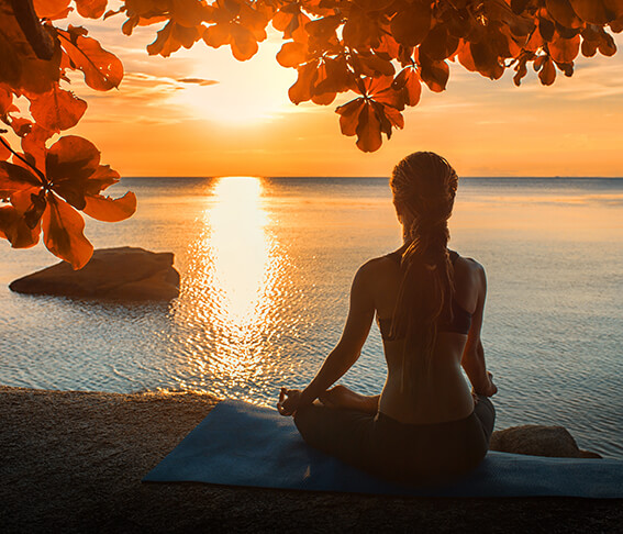 yoga mat, yoga, frau, draußen, sonne
